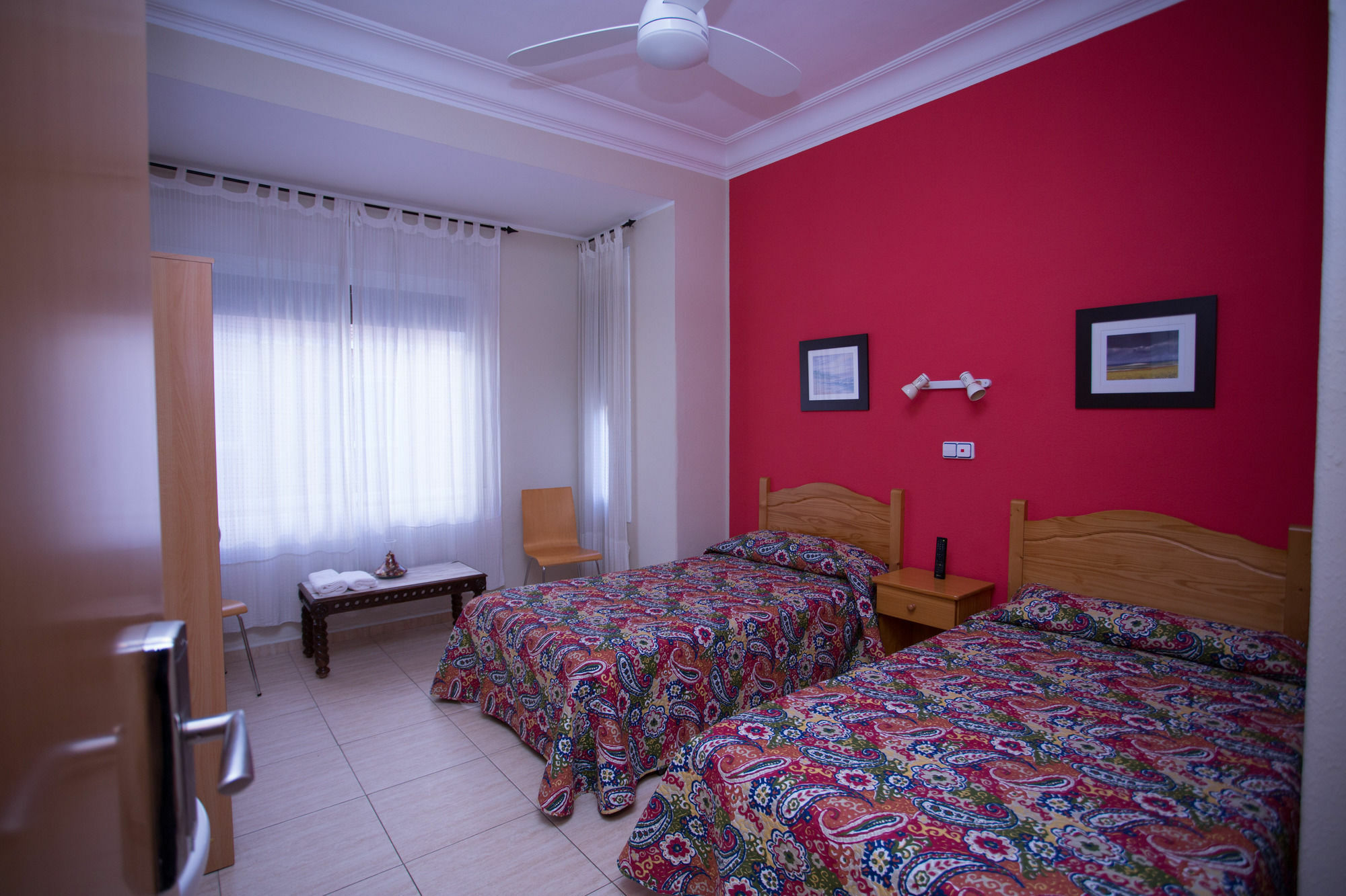 Hostal Navarra Zaragoza Exterior photo